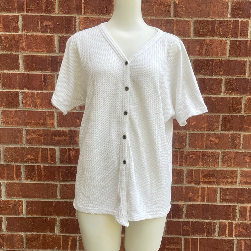 Miholl White Waffle Knit Shirt (Small)